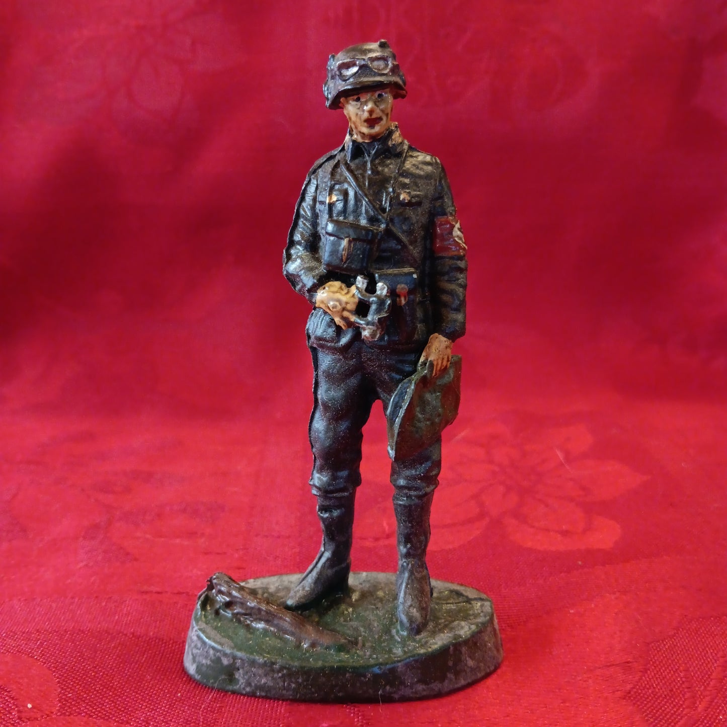 Lead WWII Natzi German Soldier w/ Binoculars-Jantiques LLC.