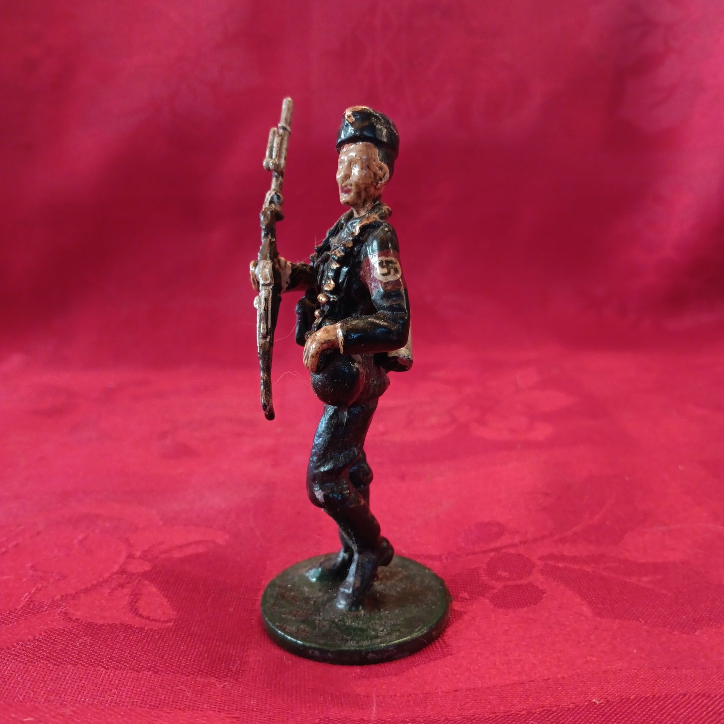 Lead WWII Natzi German Soldier w/ Rifle-Jantiques LLC.