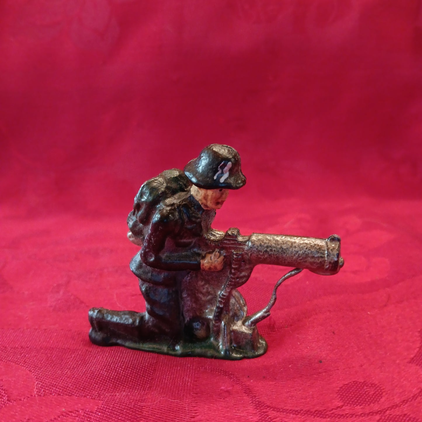 Lead WWII Natzi German Soldier with Gun-Jantiques LLC.