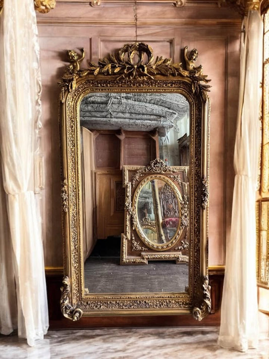 Louis XVI-Style Giltwood Mirror with Cherub Detail