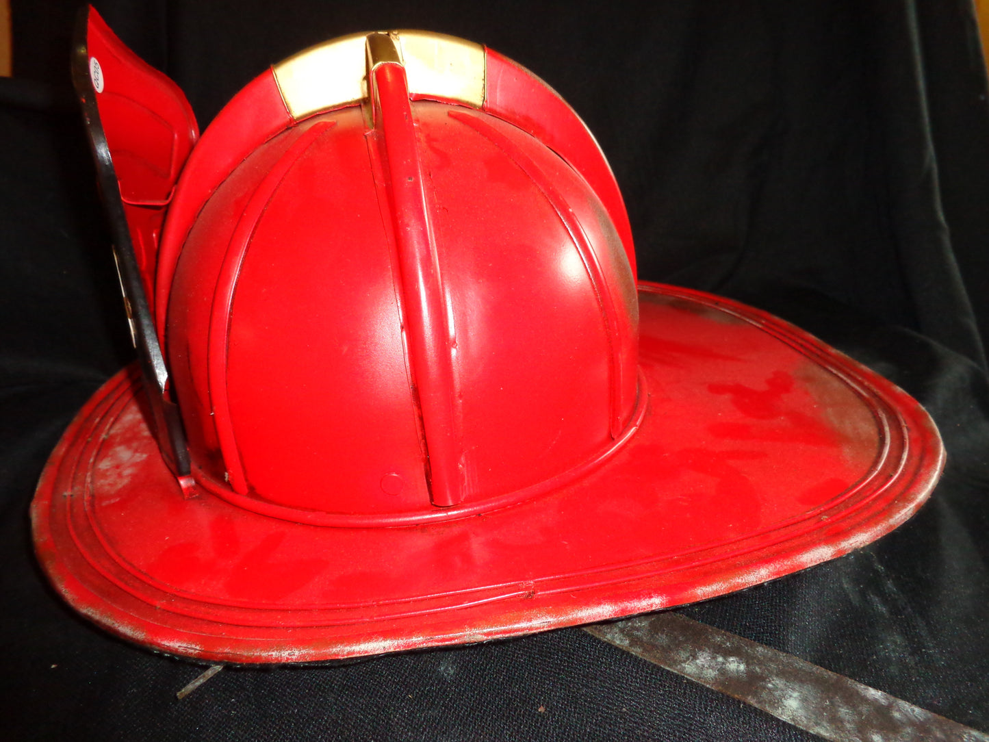 Metal Tin - Fire Cheif Ladder Co. 880 Red Helmet-Jantiques LLC.